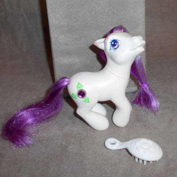 MLP 2004 Wondermint White Pony w/Brush My Little Pony G3 Jewel Pony - Picture 1 of 7